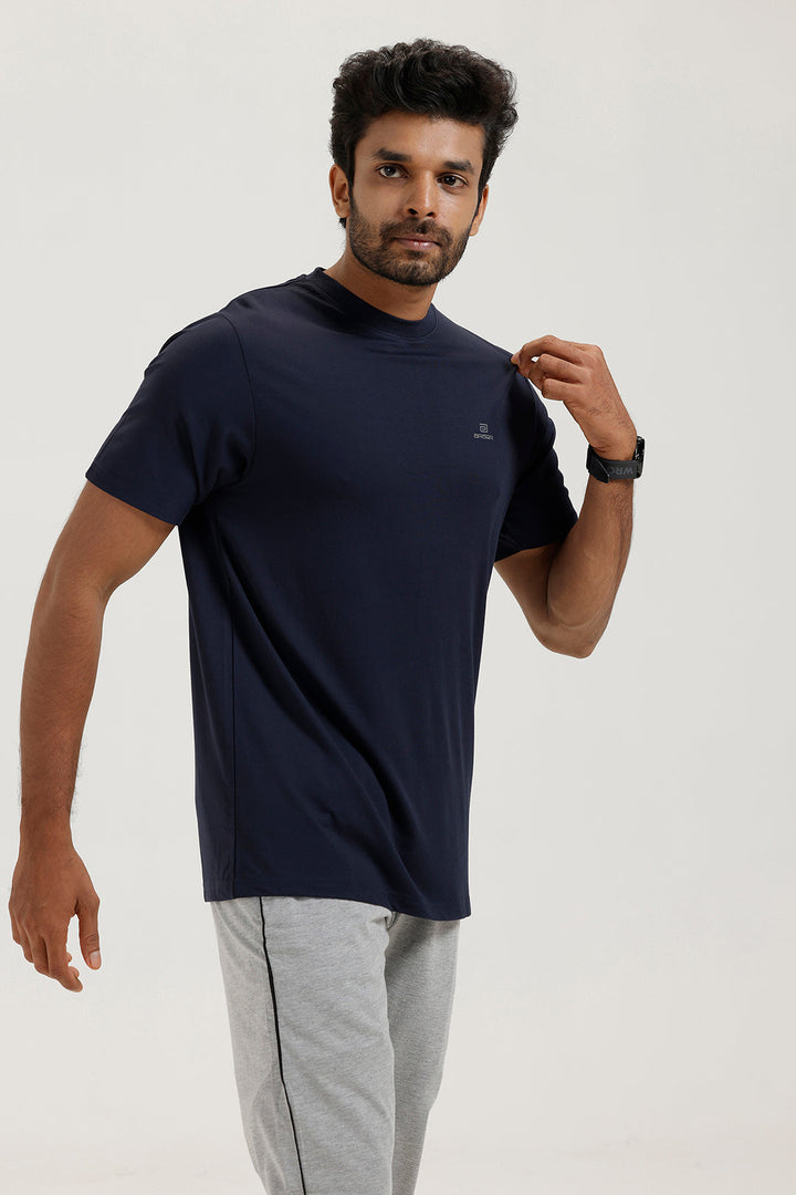 Men’s dark blue solid round neck T-shirt