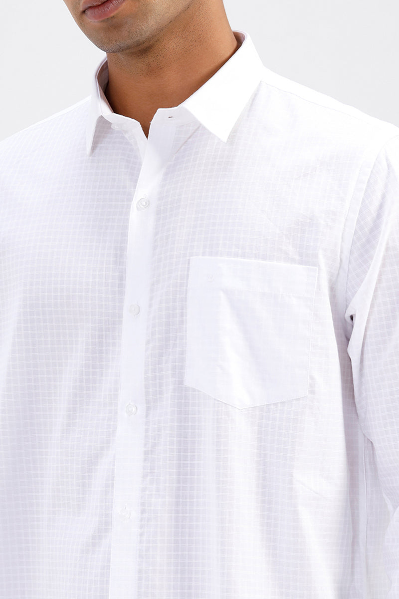 White classic collar shirt for men with pocket