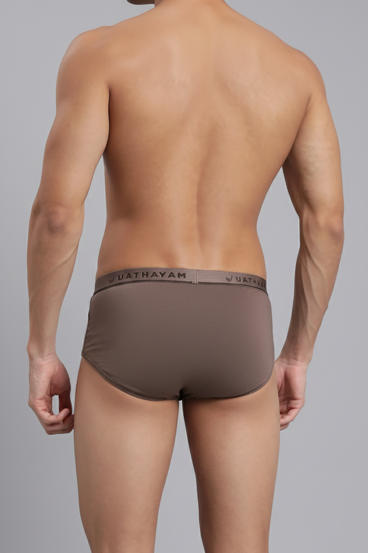 All-day comfort outer elastic briefs for men