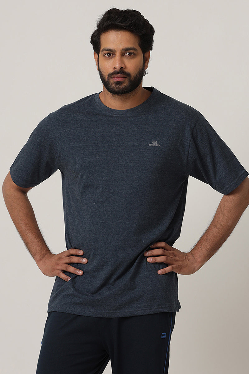 Comfortable solid round neck T-shirts