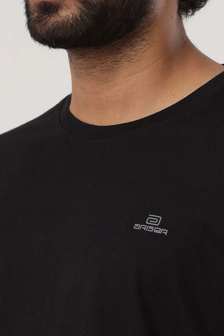 Round Neck - Black Solid T-Shirt For Men | Ariser